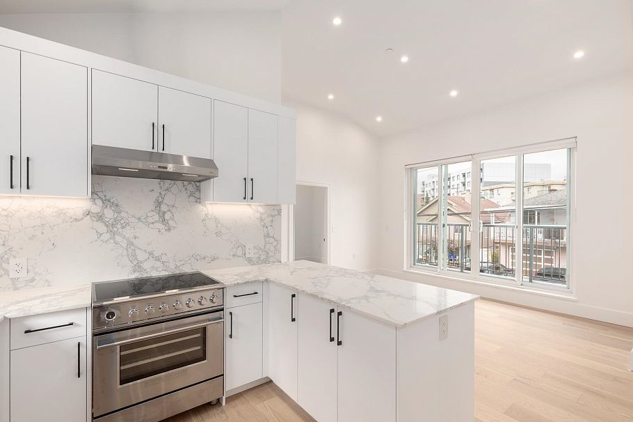 849 E 19th Avenue Vancouver, BC - 2