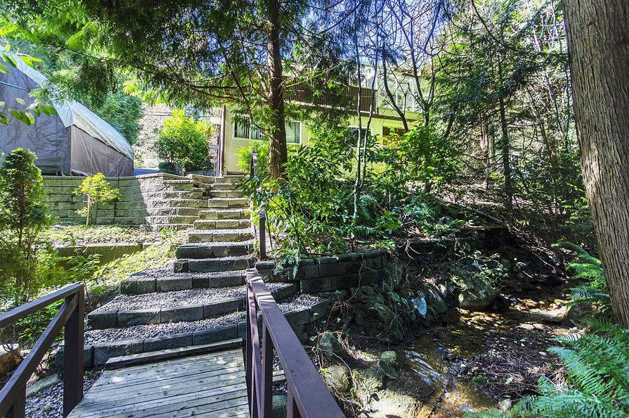 4540 Mountain Highway North Vancouver, BC - 29