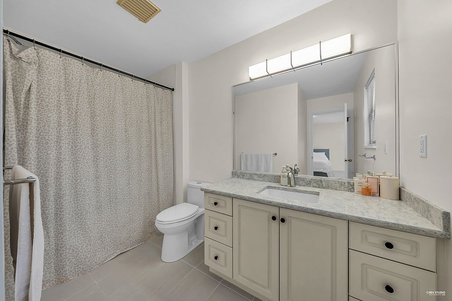 3265 Chaucer Avenue North Vancouver, BC - 5