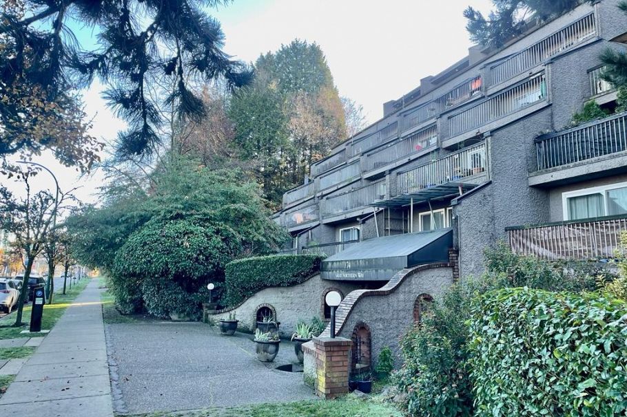 409 774 GREAT NORTHREN WAY, Vancouver BC V5T 1E1 Vancouver, BC - 1