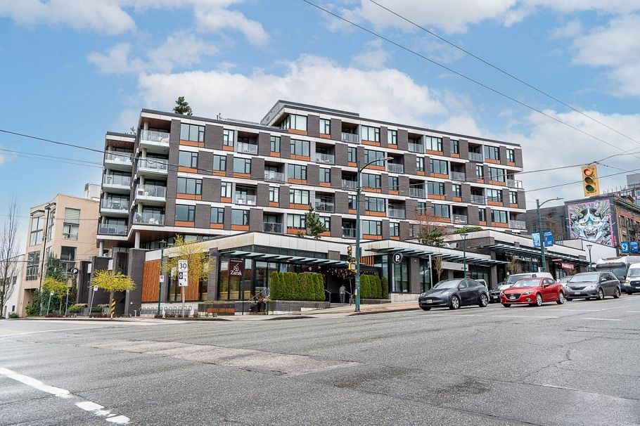 404 210 E 5th Avenue Vancouver, BC - 1