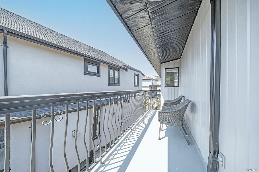 2131 Fraserview Drive Vancouver, BC - 32