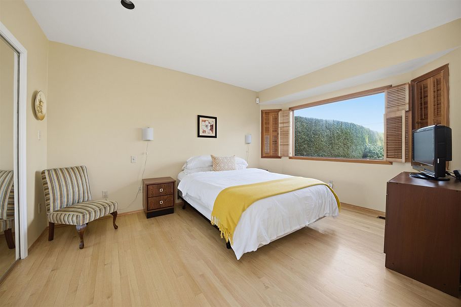 2865 W 30th Avenue Vancouver, BC - 12