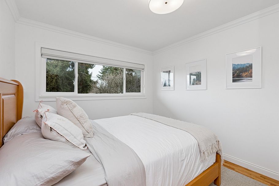 1425 William Avenue North Vancouver, BC - 28