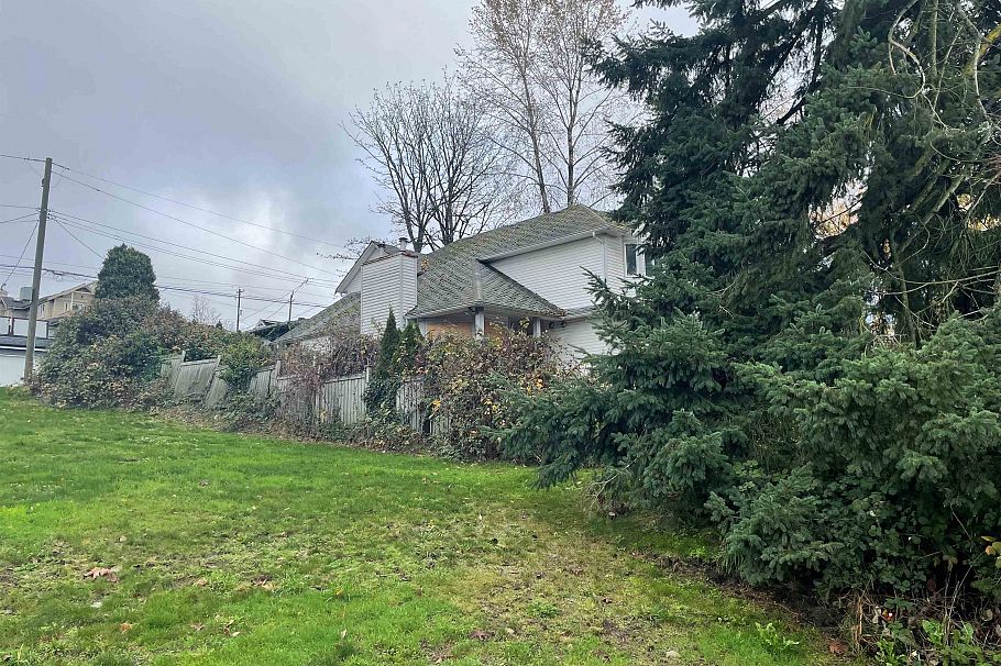 808 E 3rd Street North Vancouver, BC - 1