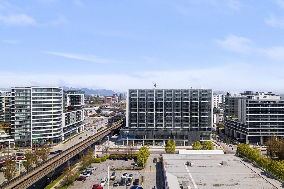 1306 8611 Hazelbridge Way Richmond, BC - 12