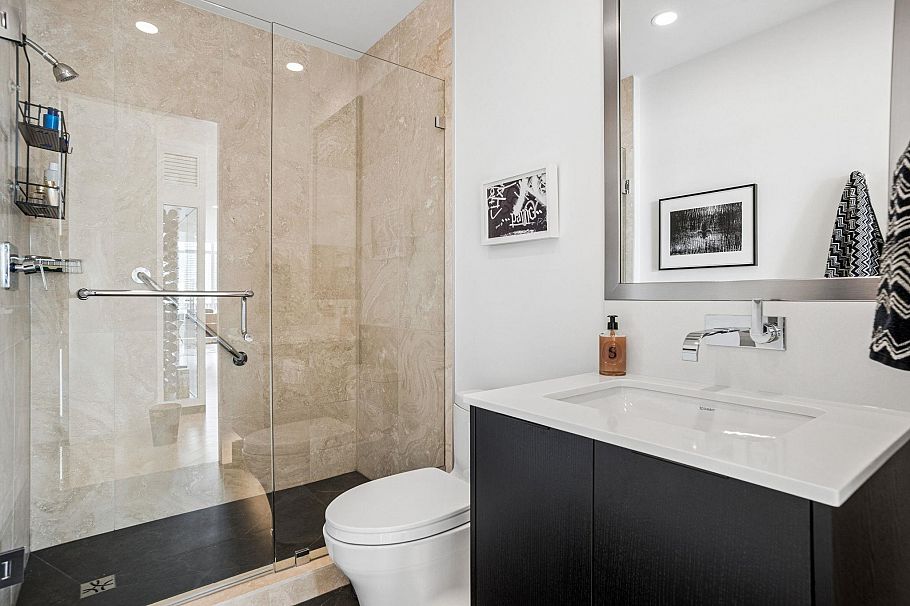 501 138 Athletes Way Vancouver, BC - 25