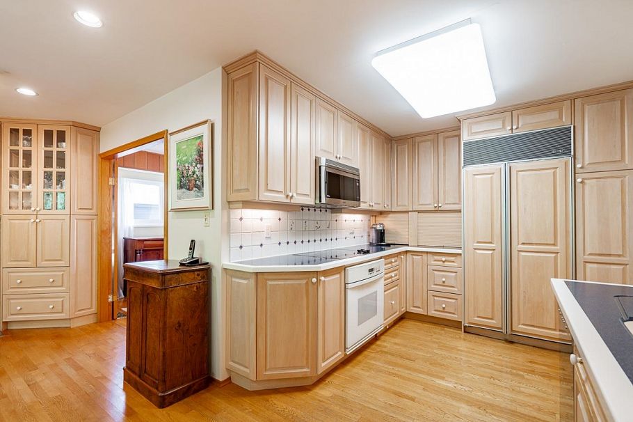 4651 Valley Road North Vancouver, BC - 20