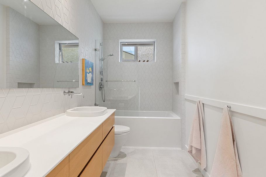 3156 W 13th Avenue Vancouver, BC - 19