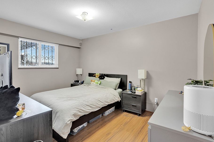 3240 Clive Avenue Vancouver, BC - 16