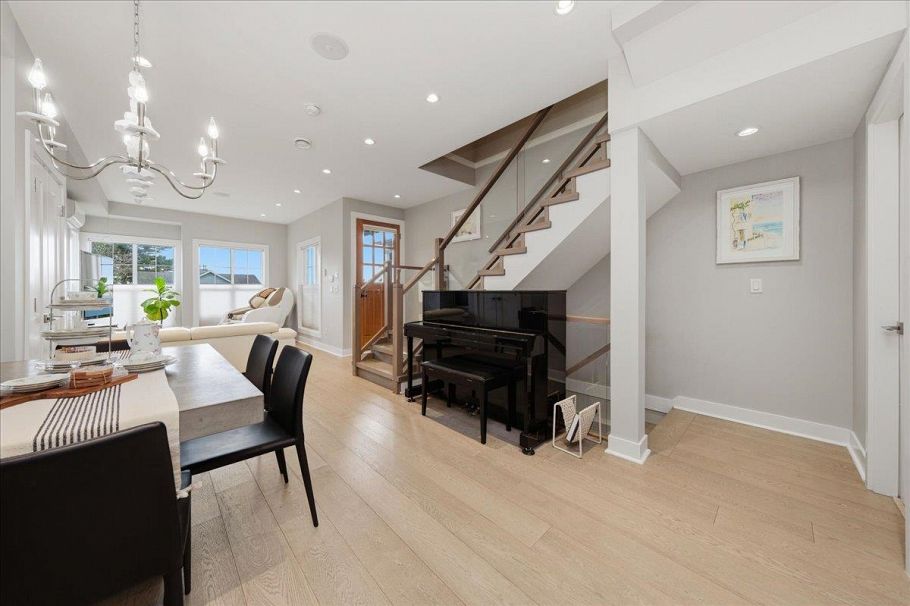 210 W 5th Street North Vancouver, BC - 15