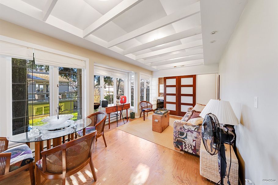 670 Montroyal Boulevard North Vancouver, BC - 35