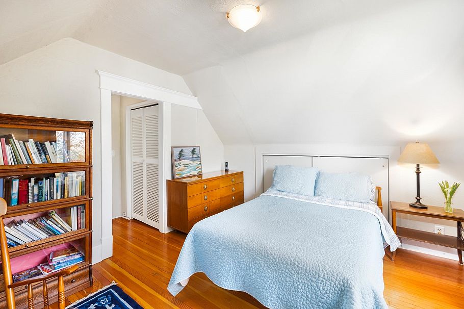 4491 Harriet Street Vancouver, BC - 3