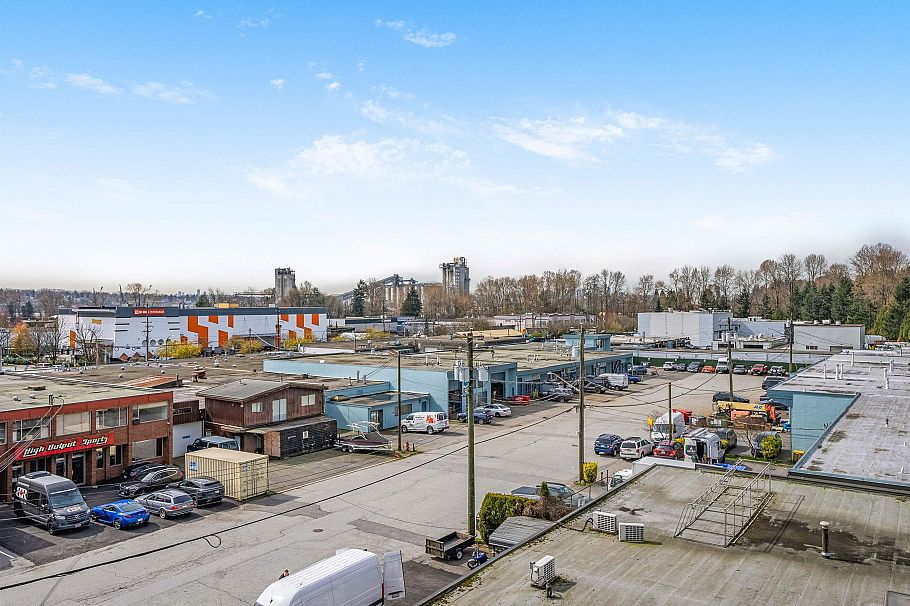 401 1496 Charlotte Road North Vancouver, BC - 35