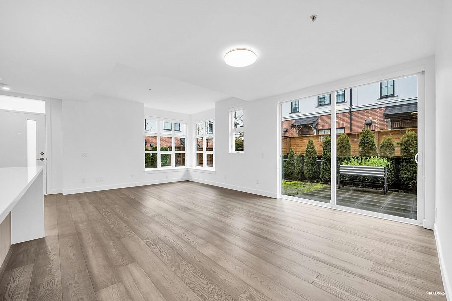 128 2060 Curling Road North Vancouver, BC - 10