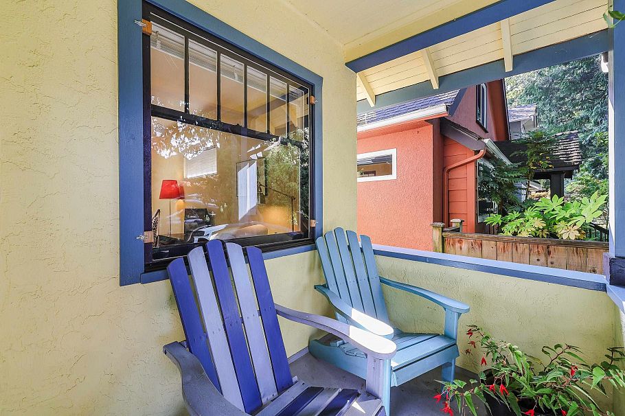 2274 E 7th Avenue Vancouver, BC - 3