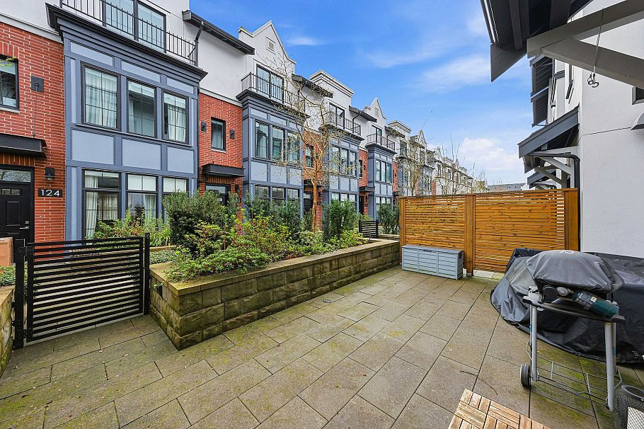 119 2070 Curling Road North Vancouver, BC - 11