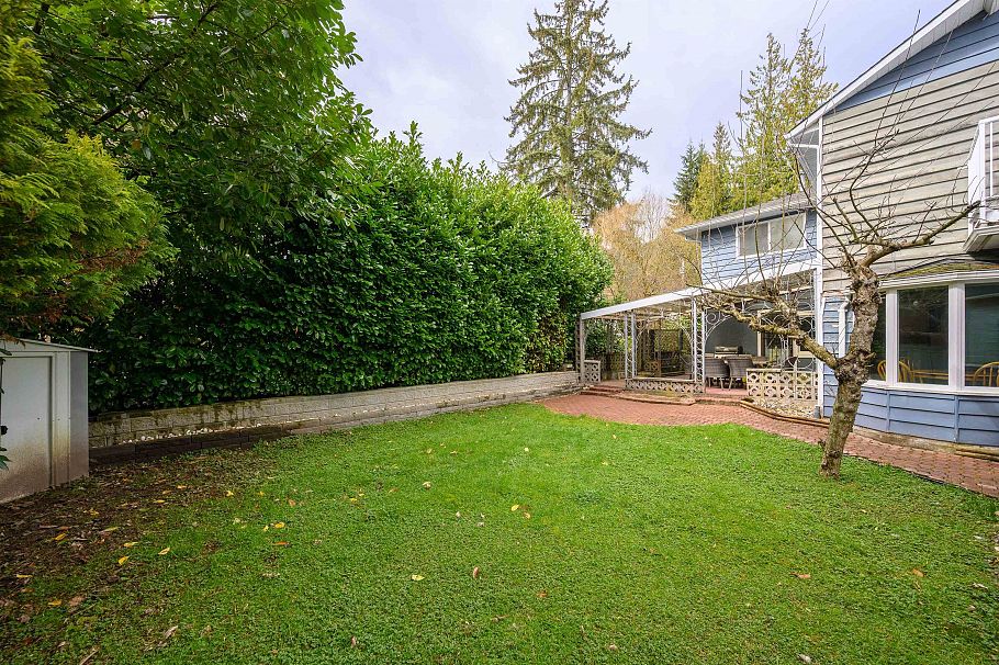 1355 Frederick Road North Vancouver, BC - 29