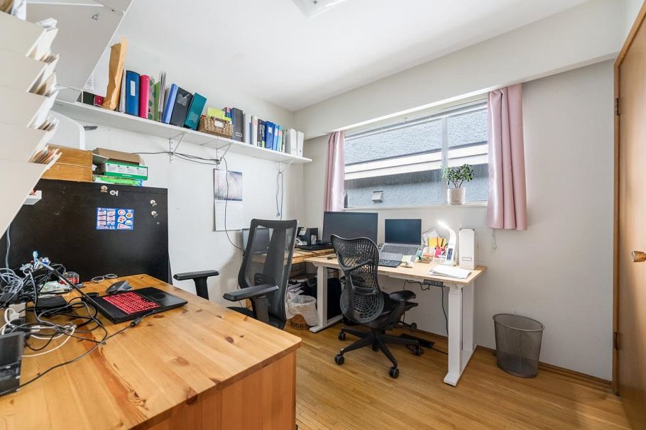 3050 E 21st Avenue Vancouver, BC - 4