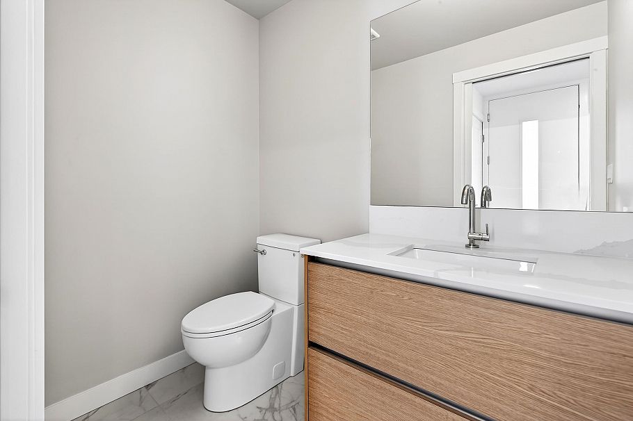 76 10333 River Drive Richmond, BC - 26