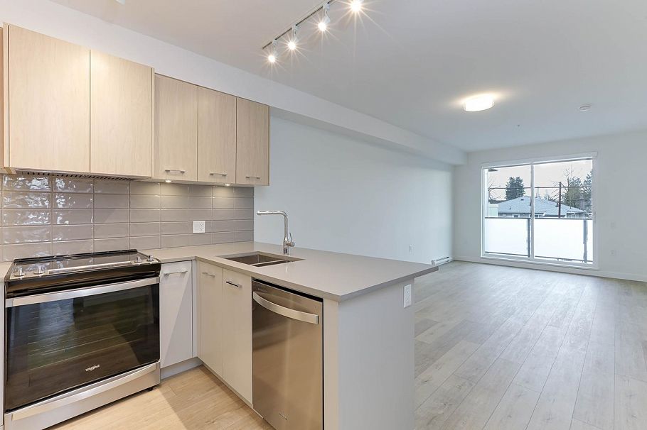 206 4933 Clarendon Street Vancouver, BC - 2