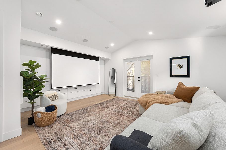 1220 E 11th Avenue Vancouver, BC - 20