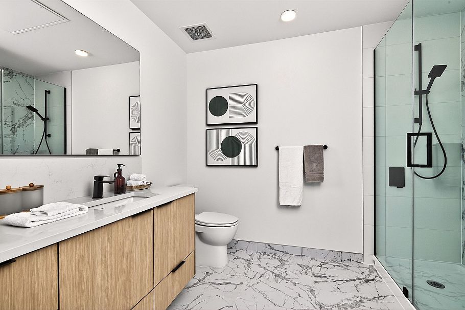 519 422 E 3rd Street North Vancouver, BC - 17