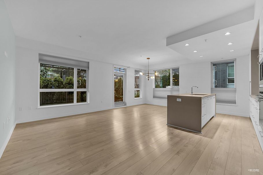 109 6677 Cambie Street Vancouver, BC - 6