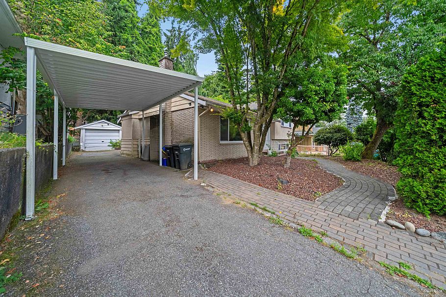 4366 Gilpin Crescent Burnaby, BC - 34