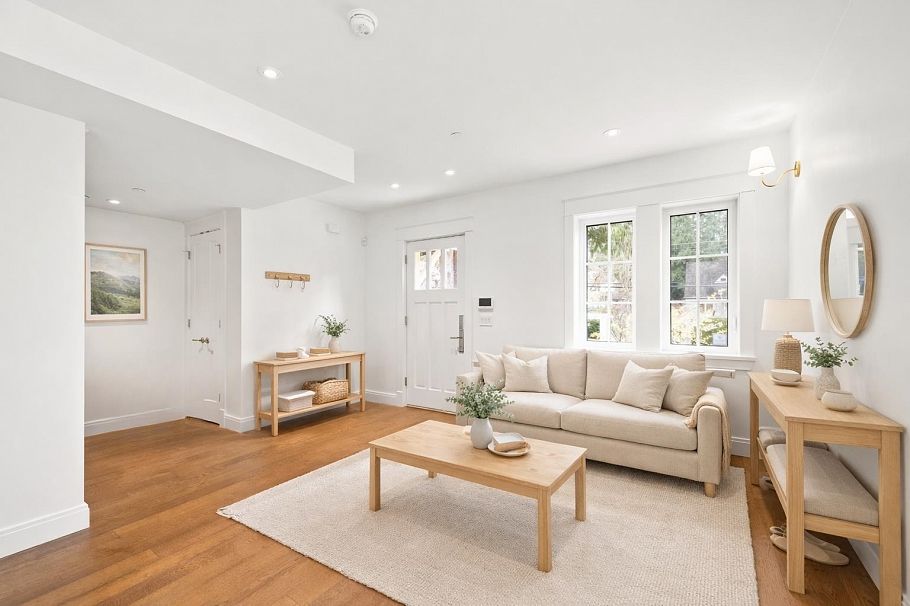 1 5819 Highbury Street Vancouver, BC - 2