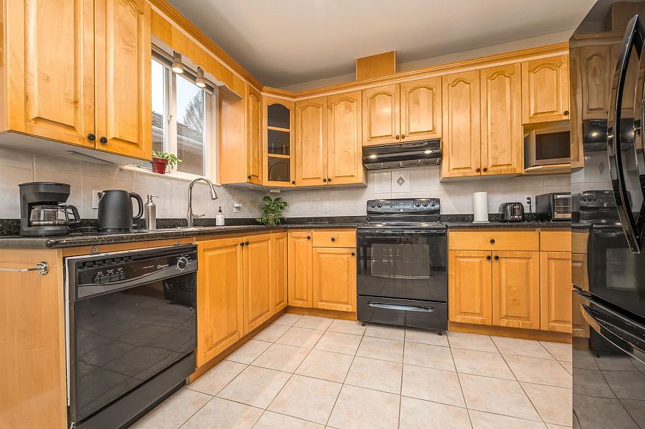 1233 Rupert Street Vancouver, BC - 6