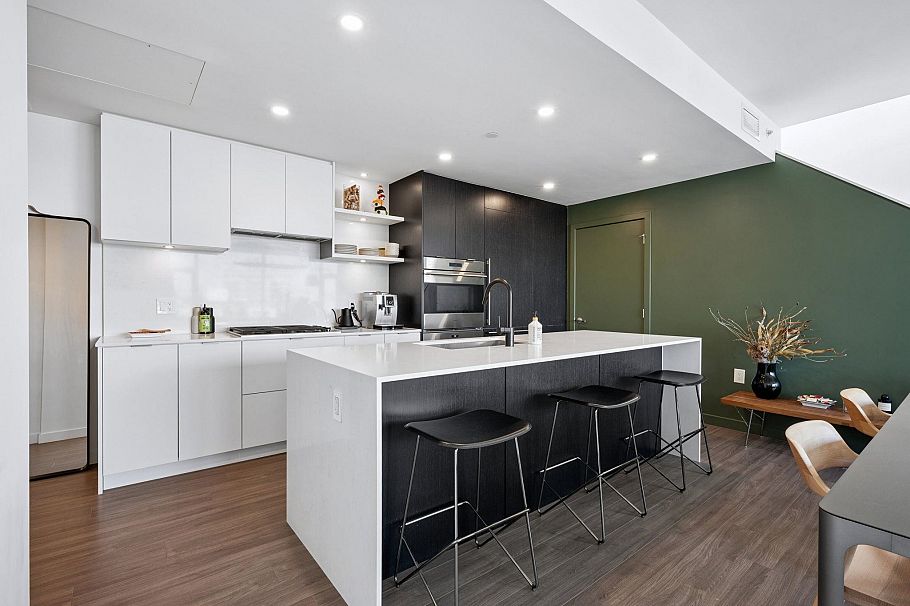 802 210 E 5th Avenue Vancouver, BC - 5