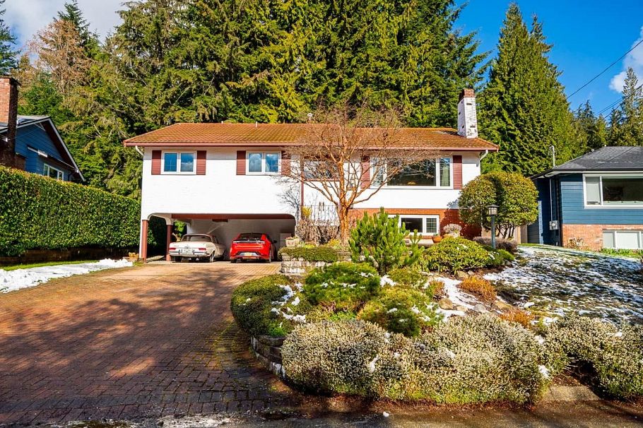 4651 Valley Road North Vancouver, BC - 1