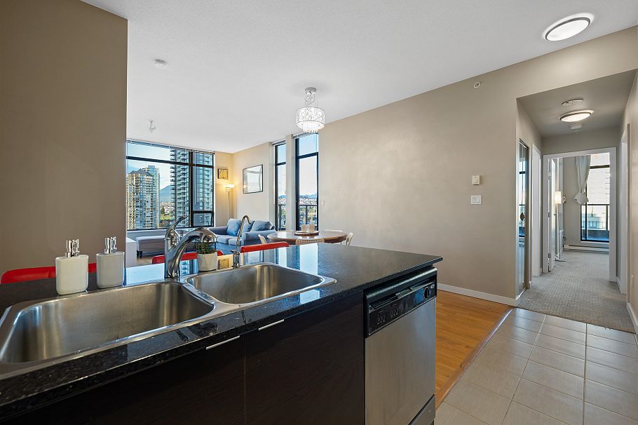 2102 4118 Dawson Street Burnaby, BC - 20