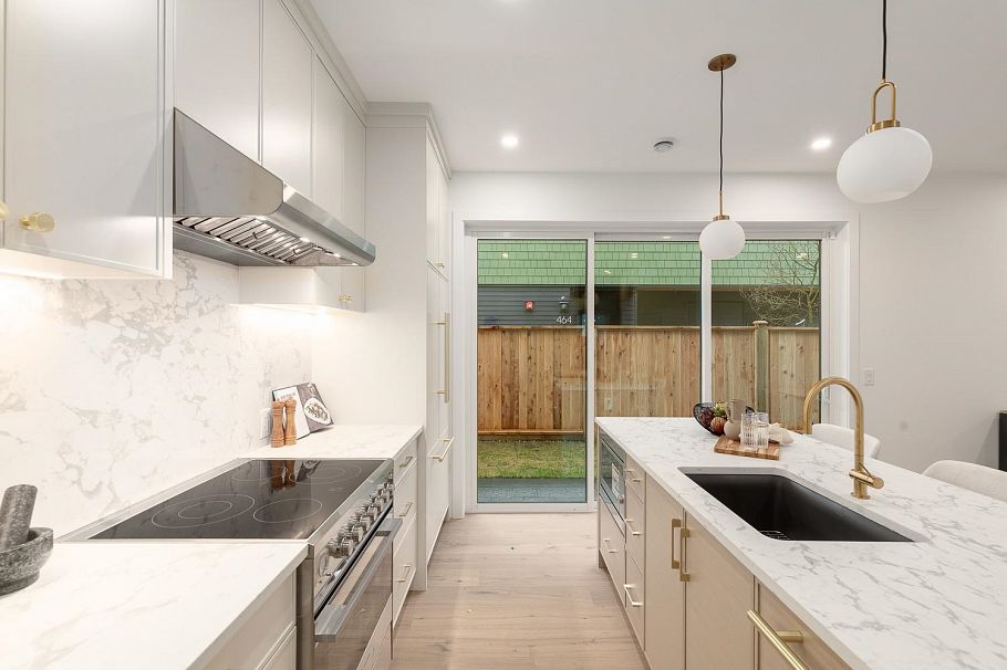 462 E 17th Avenue Vancouver, BC - 8