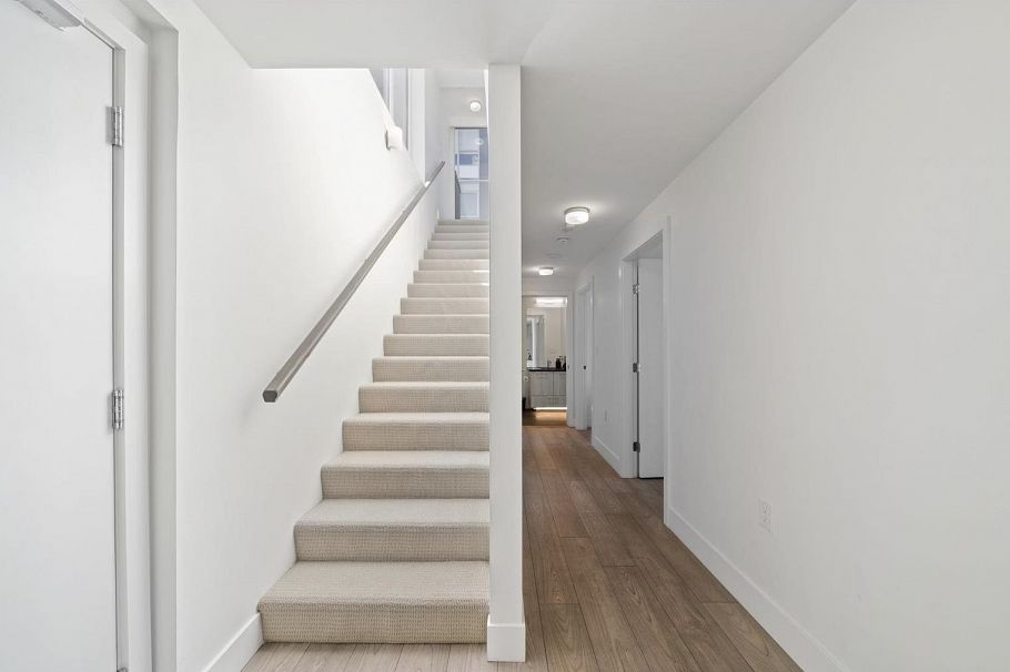 409 3581 E Kent Avenue North Vancouver, BC - 17