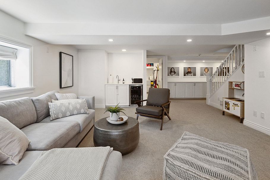 1749 W 38th Avenue Vancouver, BC - 22