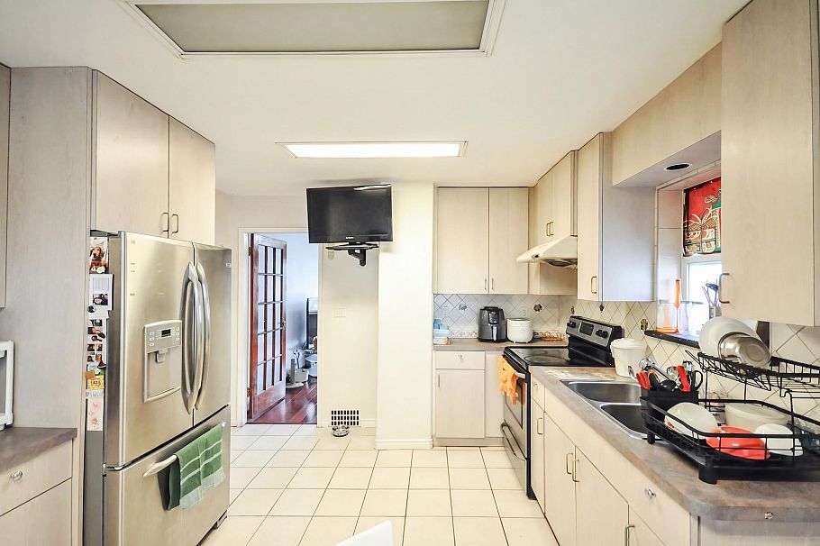 3156 Adanac Street Vancouver, BC - 20