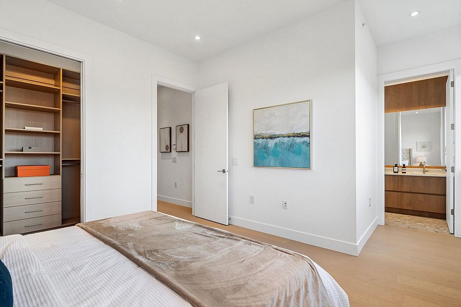 1 3642 West 20th Avenue Vancouver, BC - 32