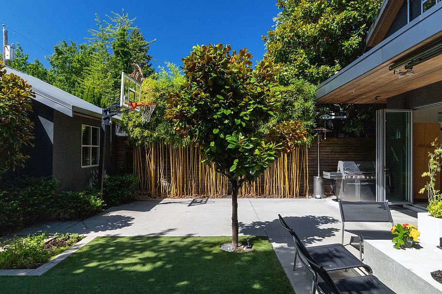 3156 W 13th Avenue Vancouver, BC - 24