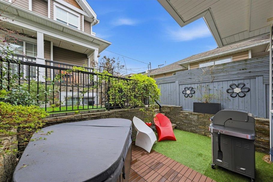 210 W 5th Street North Vancouver, BC - 4