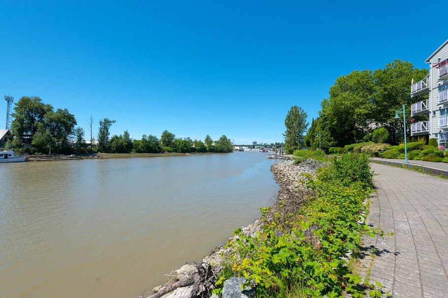 402 2080 E Kent Avenue South Vancouver, BC - 37