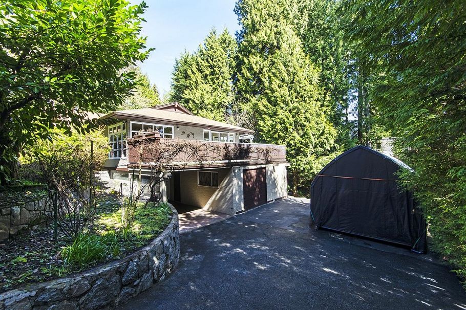 4540 Mountain Highway North Vancouver, BC - 26