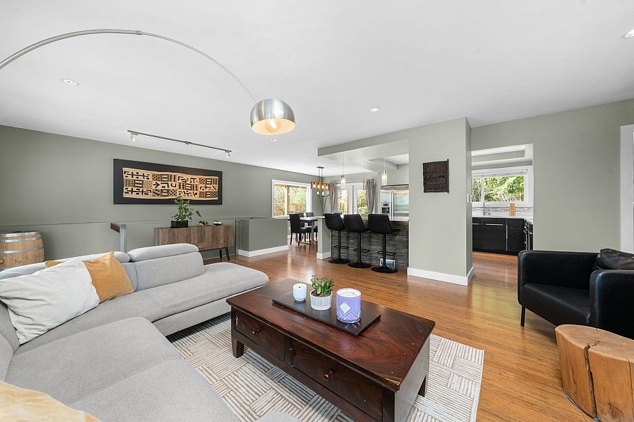 4515 Meadowbank Close North Vancouver, BC - 7