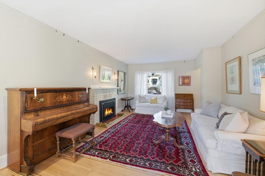 3760 W 29th Avenue Vancouver, BC - 4