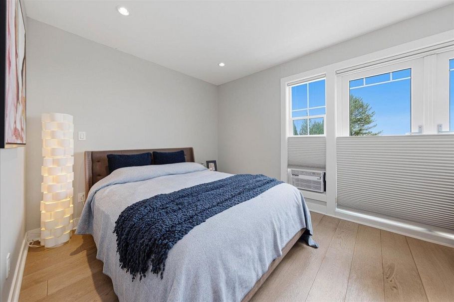 210 W 5th Street North Vancouver, BC - 21