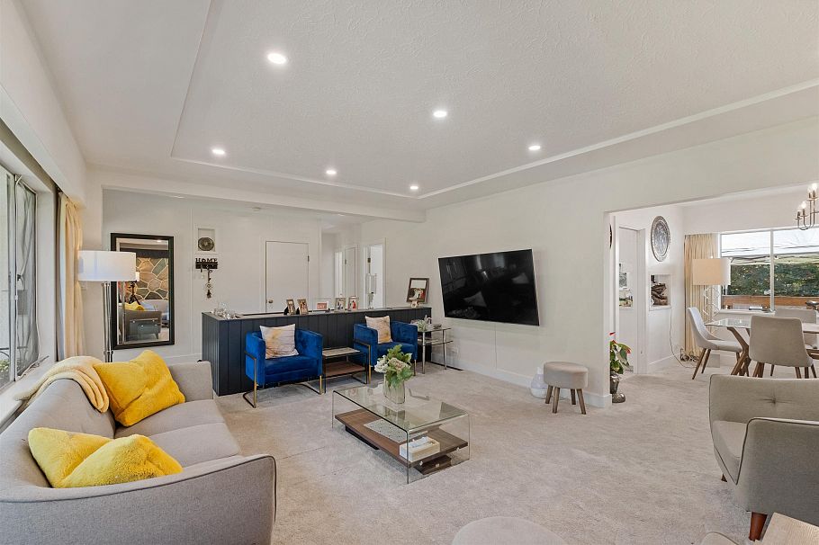 869 Clements Avenue North Vancouver, BC - 6