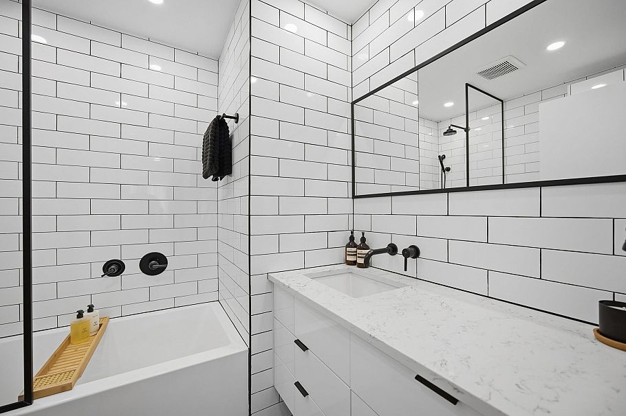 3321 Mountain Highway North Vancouver, BC - 29