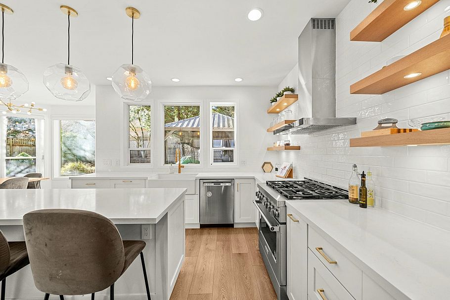 1725 Orkney Place North Vancouver, BC - 7