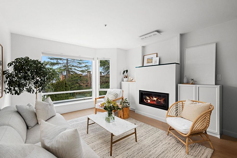 201 2238 W 2nd Avenue Vancouver, BC - 1